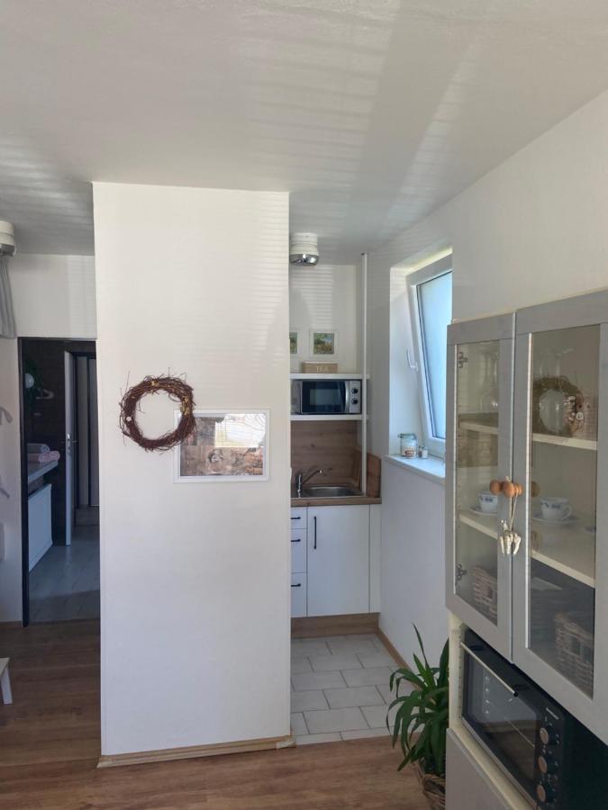 Apartman V Brezi Exteriör bild